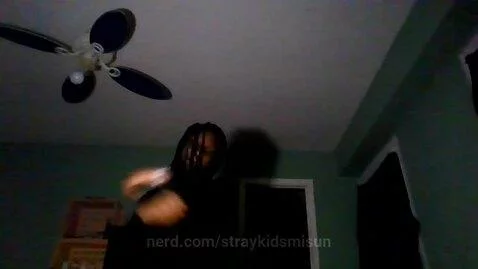 dancing cause  gots a new girlfriend by straykidsmisun