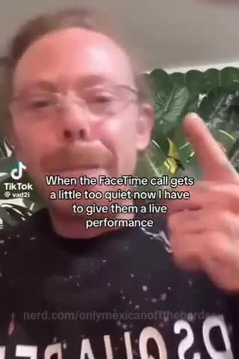 my friend sent me this at 3am by onlymexicanofftheborder