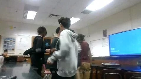 the  dude at the end is the one i'm tryna beat is user is on... by reeeehehehehehe