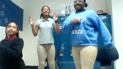 in class yayyyyyyyyyyyyyy by hatemyself12