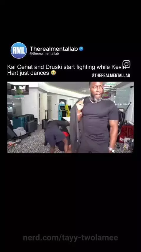 😂😂 by tayy-twolamee