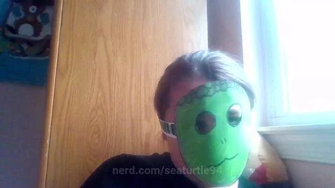 Omg!! my mask is so dum!! it looks terrible!! by seaturtle94