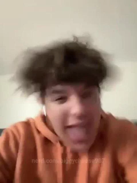 Big boys gotta work by biggycheese987