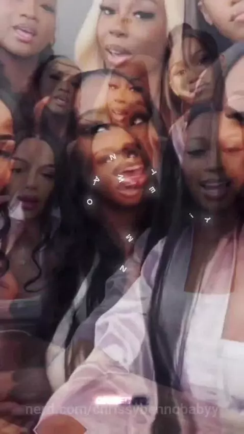 ɪ ᴡᴀɴᴛ ᴍᴏɴᴇʏʏ!. by chrissybennobabyy