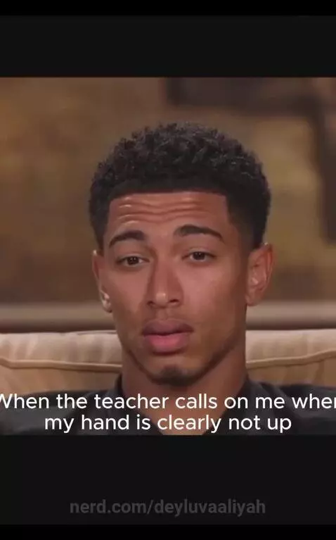 i didnt have my hand up.... by deyluvaaliyah