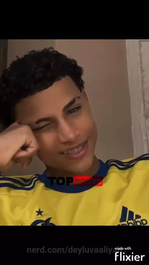 ThE WiNk GuY😍 by deyluvaaliyah