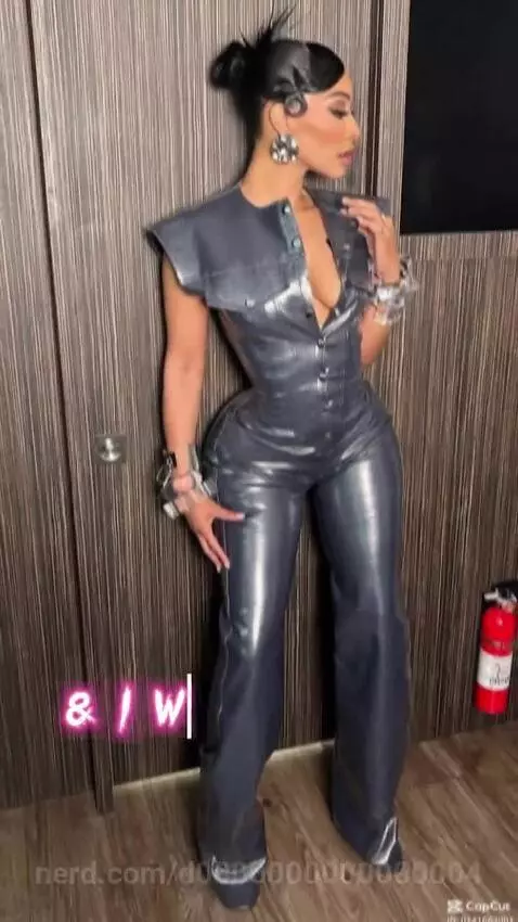 Video by d0000000000000004