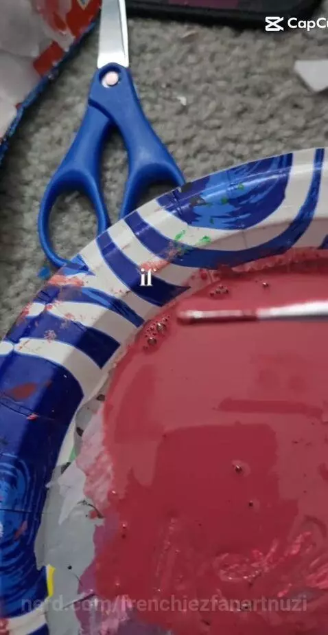 10th post milestone! 🎉
I'm happy with my average of 2 likes ... by frenchiezfanartnuzi