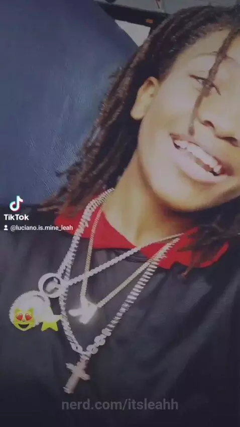 Bored on the bus sooo...yeahh by itsleahh