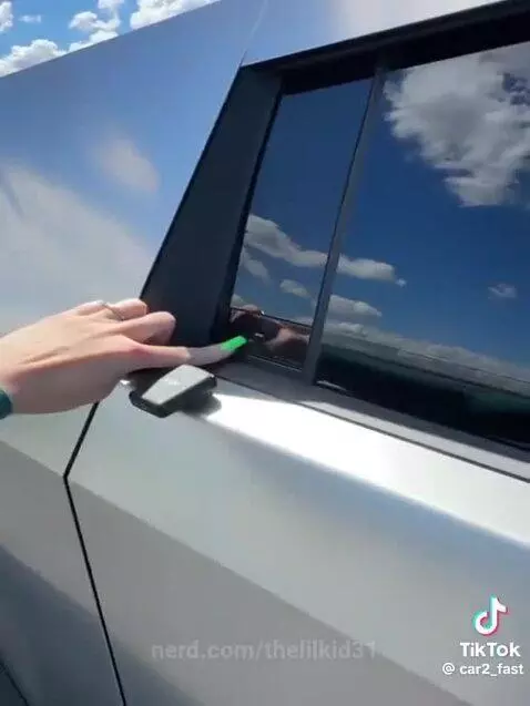 Electric cars are not good by thelilkid31