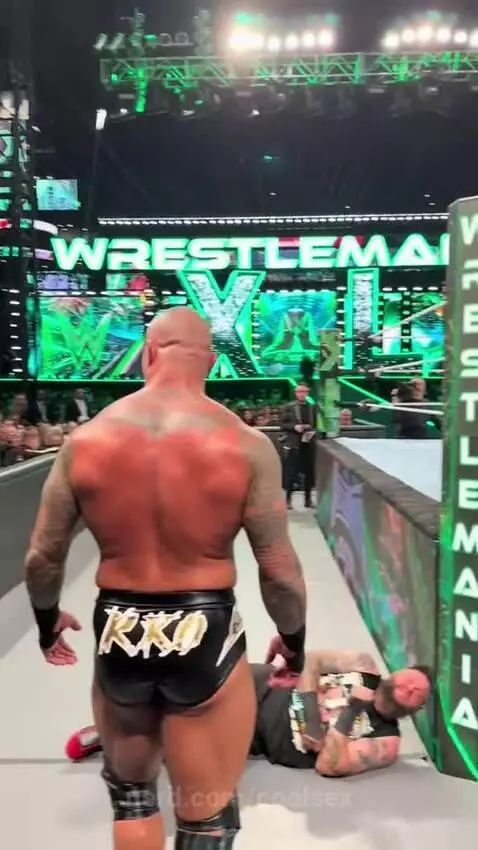 Ishowspeed gets knocked out by coolsex