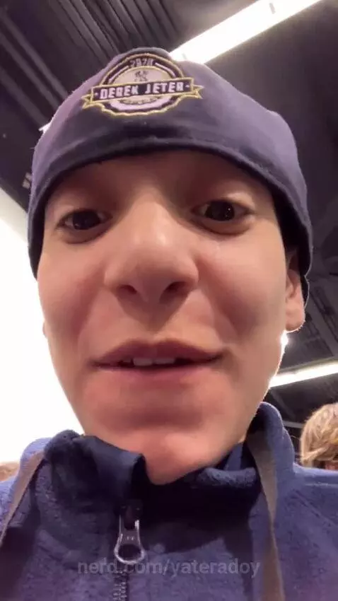 I was in line for a signature from the slipknot guitarist by yateradoy