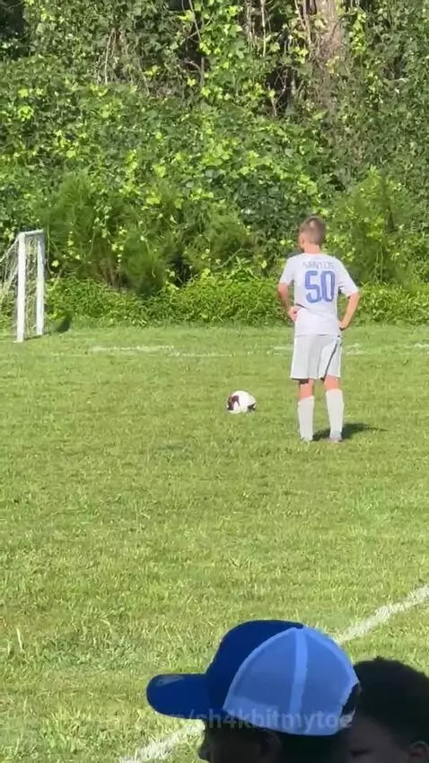 I scored a free kick by sh4kbitmytoe