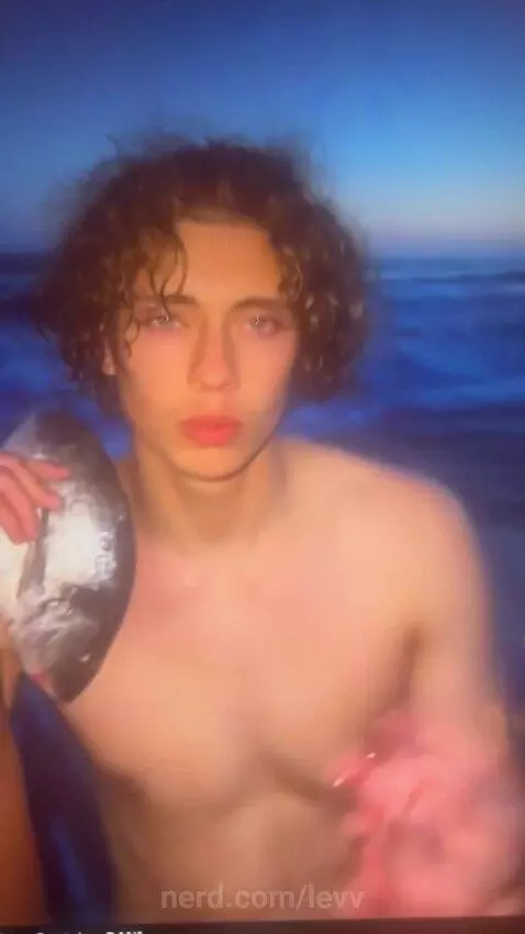 Wait for next post lmao 🤣 by levv