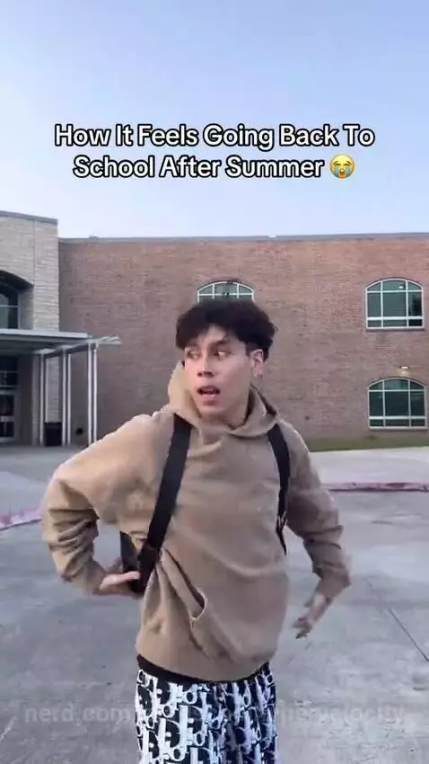 How it feels Going Back to School After After Summer ended s... by arafiscoolhypervelocity