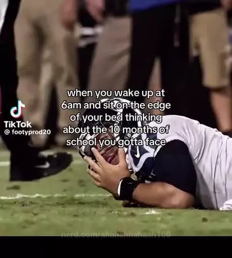 School 🥀 by ahahahhahaah100