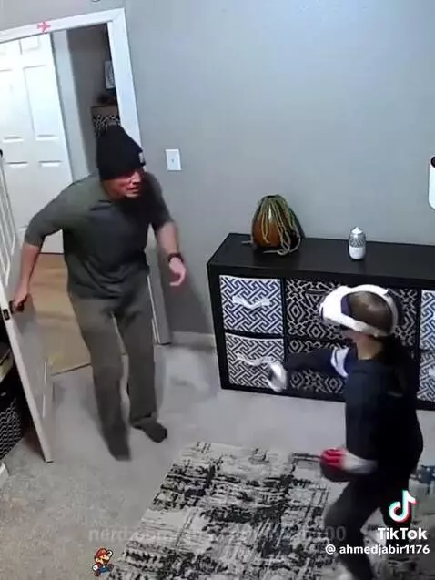 Ouch by ahahahhahaah100