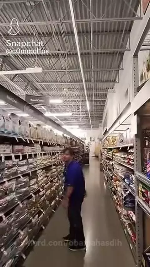 I’m just shorted my pants watching this by obamahasdih