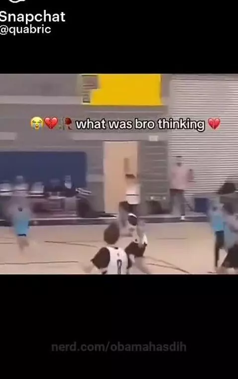 Hey twin I need a barber shop haircut that costs a quarter by obamahasdih