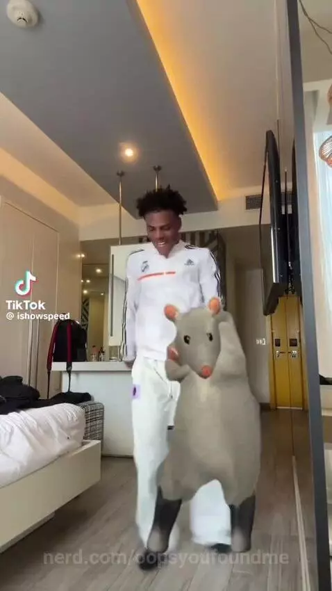 Video by oopsyoufoundme