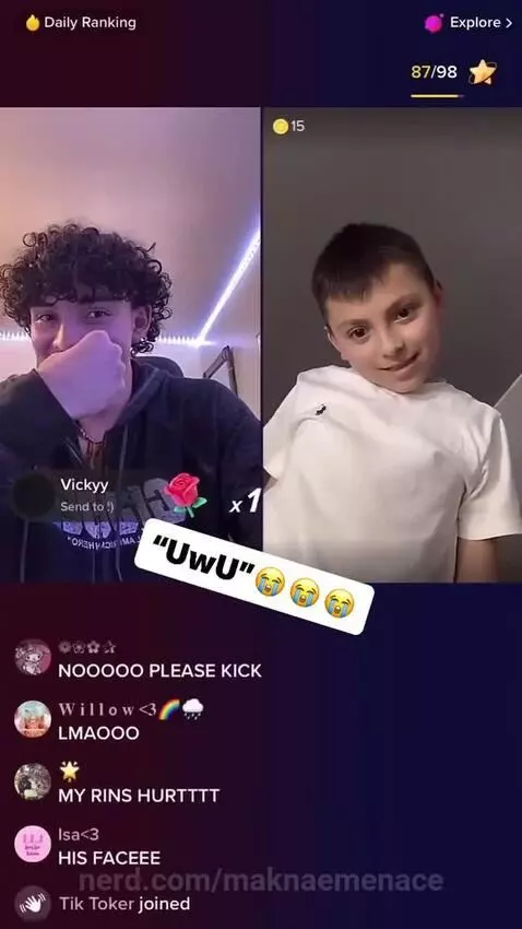 "Nya itchy knee san!🎀" 😭 by maknaemenace