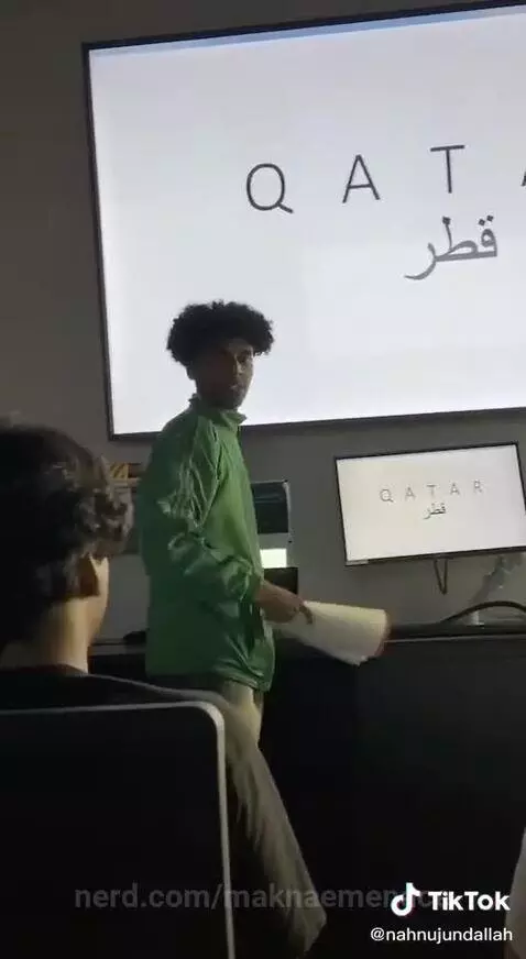 😭 by maknaemenace