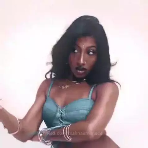 cr: @zvktor(not on nerd)🎀 by maknaemenace