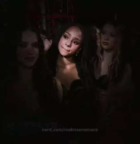 HANDS OFF GABRIELA SHES MINEE by maknaemenace