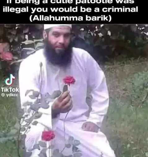 😂 by maknaemenace