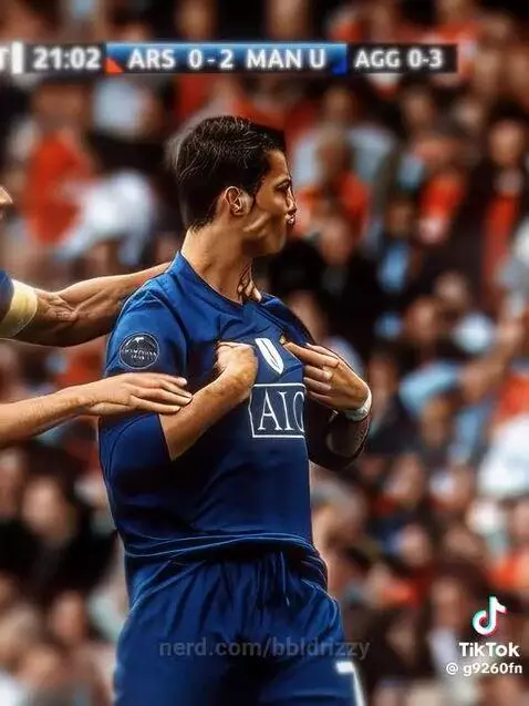 Ronaldo lovers show yourself in the comments by bbldrizzy