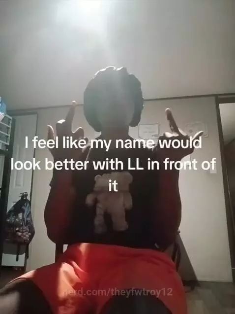 Video by theyfwtroy12