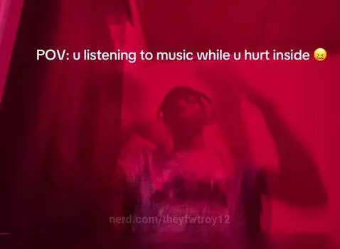 Video by theyfwtroy12