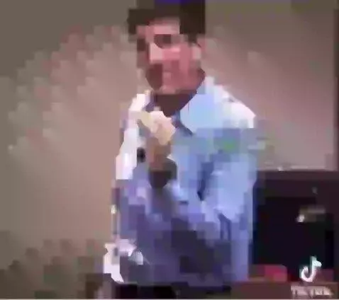 HE IS ALIVEEE by mimi