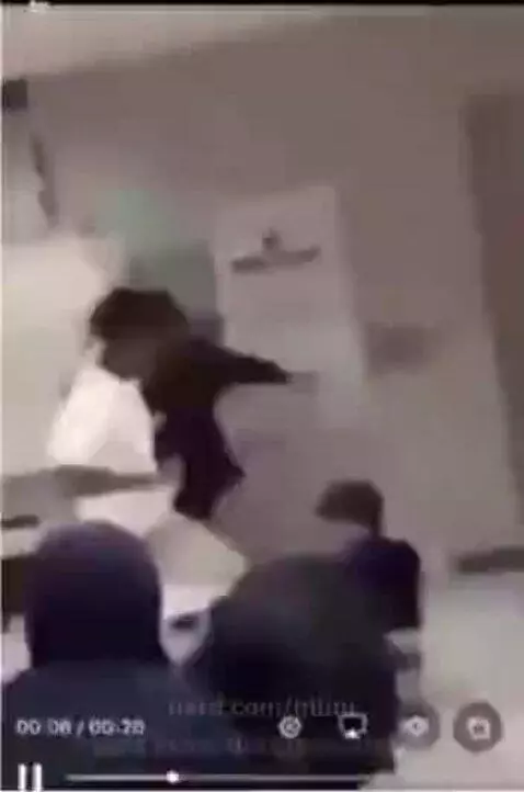 TS HAPPENED TODAY IN MY SCHOOL BRO by mimi