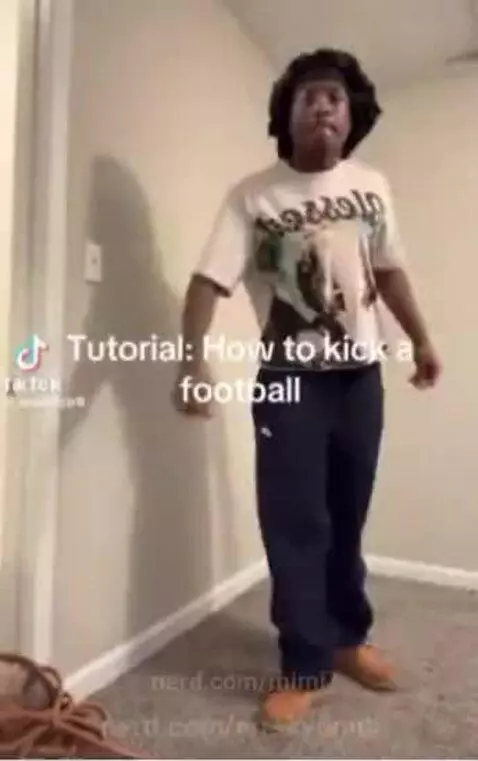 DAMN he throw it back better then me by mimi