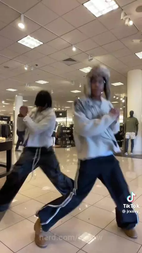 lemme see u on the floor by behow