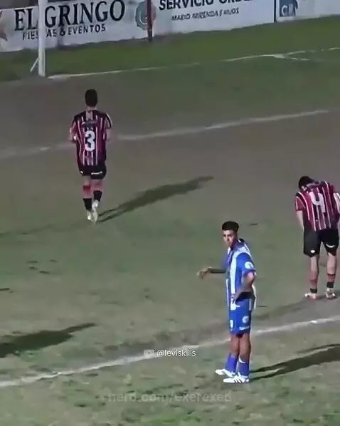 What just happened here? ⚽😳 by exerexed