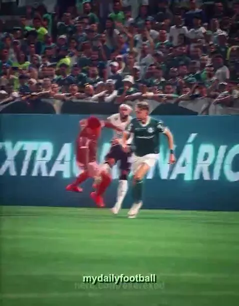 Depay is Just Doing Sidequests 😭😂 by exerexed