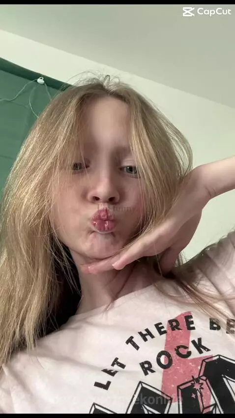 I chose that one picture bc yk by eyekonlife