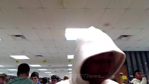 I fell lol by 677777erere