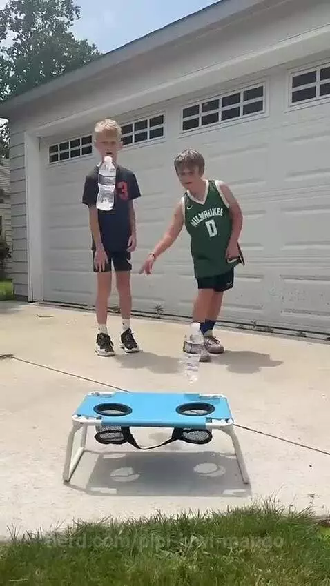 #BLOWTHISUP #MEME #TRICKSHOTS #MPOSSABLE # COOL by pipi-kiwi-mango