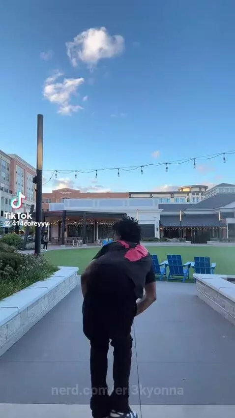 SLIM WAIST BIG BOOTY I'MA WALK HER DOWNNN by eri3kyonna