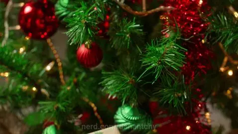 if you like Christmas like and  comment Christmas by dahantchy