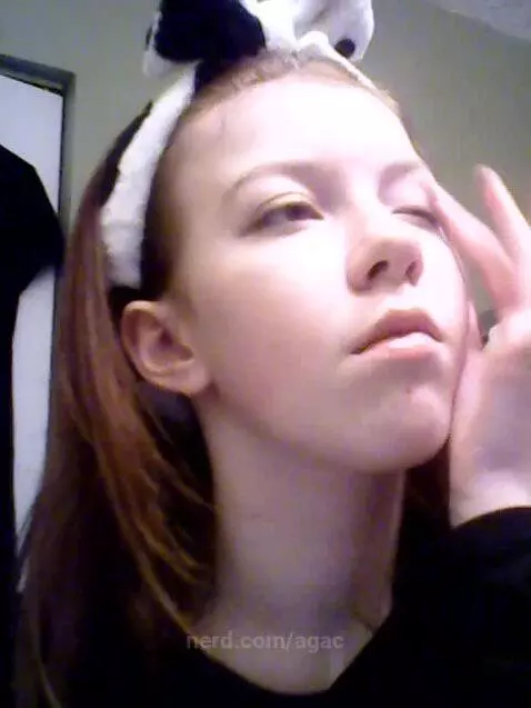 Asmr make-up routine by agac