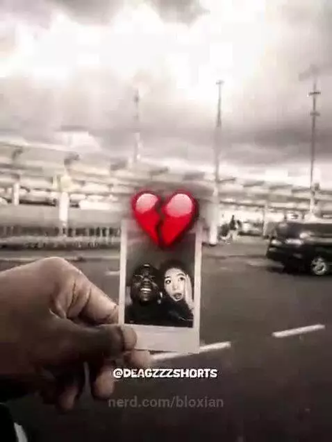 Amy is leaving. by bloxian