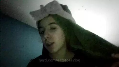 Do you want  to see my new weave by eatstoesvlog