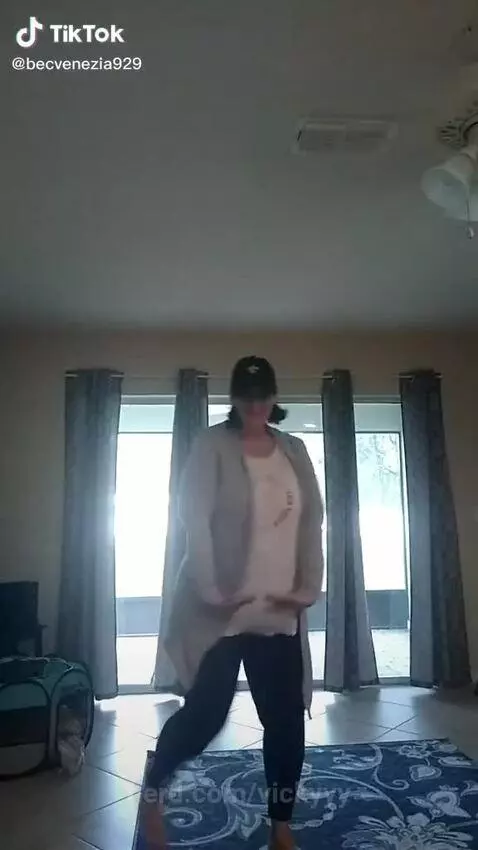 Jsjhhsjsjshsshhs by vickyyy