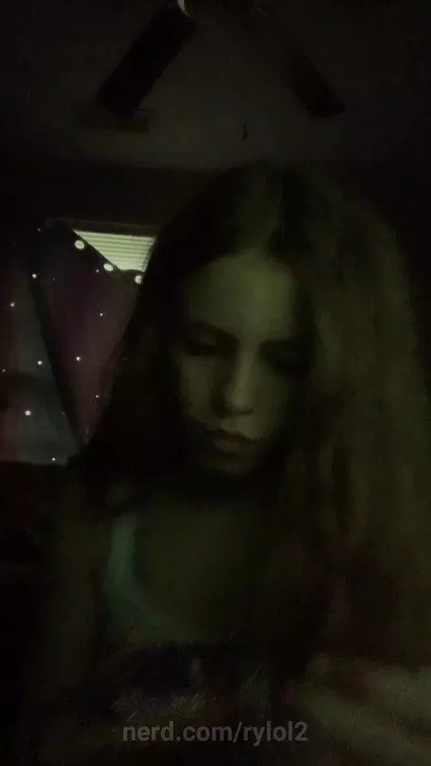 @liasattoes FOLLOW HER by rylol2