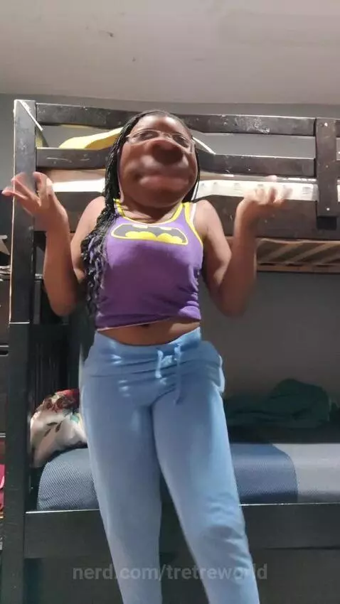 Big girls by tretreworld