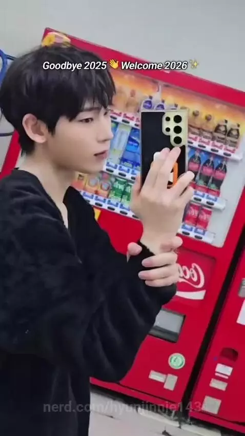 ENHYPEN<3
Srry i had this vid a long time ago but i forgot t... by hyunjinnie143